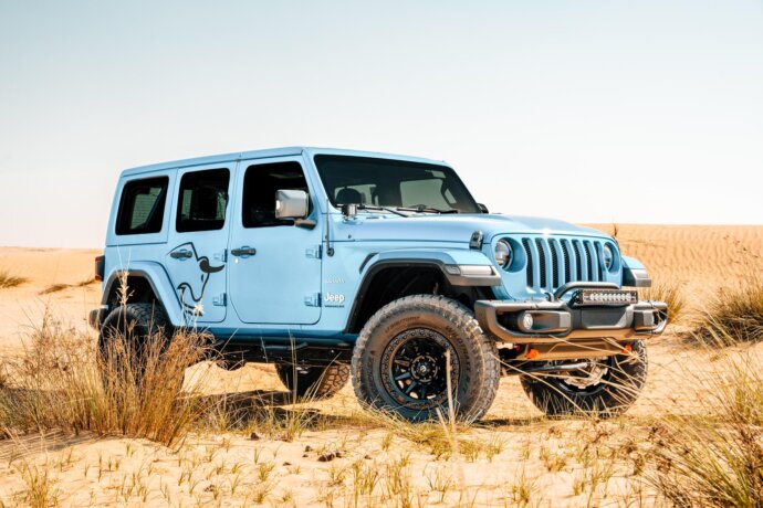 jeep_wrangler_sahara_blue